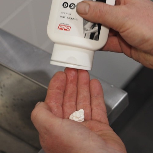 8259_Hand-20Care-20Lotion_4.jpg